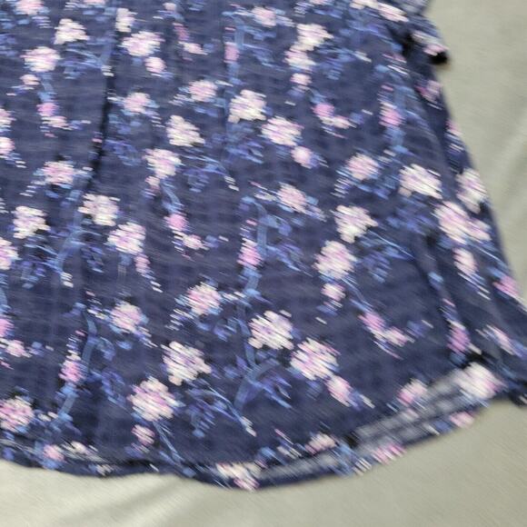 Roebuck & Co Shirt Women Large Blouse Blue Floral Sleeve Button Keyhole Back Top - Picture 2 of 12